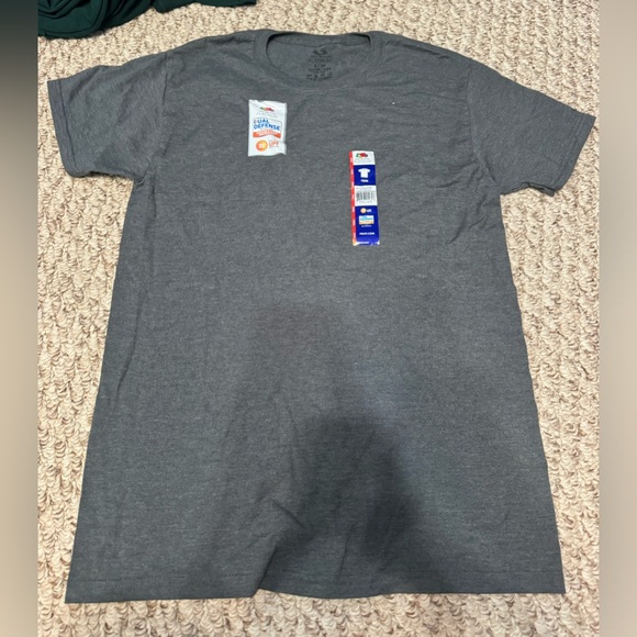 Fruit of the Loom Tops - NWT Fruit of the Loom platinum Tshirt S